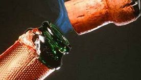 Los espumantes pueden llevarse en los vuelos comerciales. Los espumantes pueden llevarse en los vuelos comerciales.