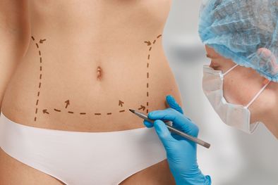 MDZol | La violencia estética es esa presión que ejerce sobre las personas, principalmente las mujeres, a cumplir con ciertos estereotipos para no ser discriminadas o aisladas Foto: Freepik