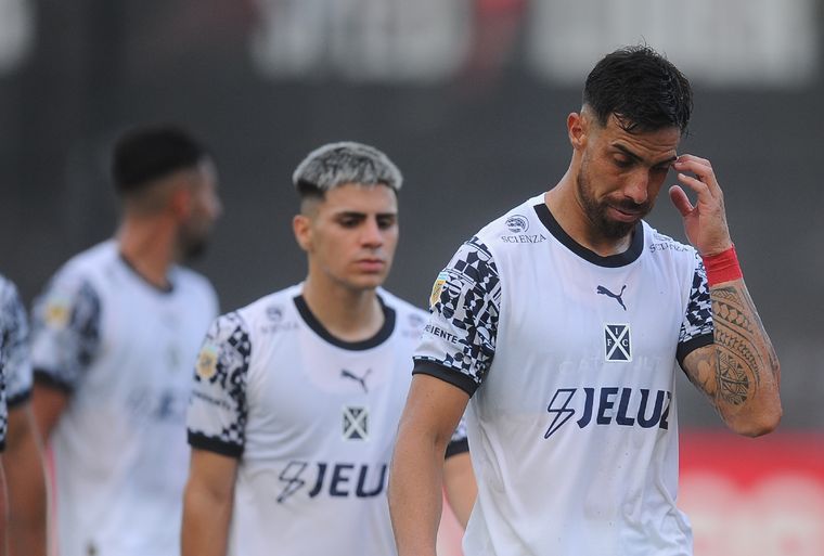 Dura derrota de Independiente ante Riestra Foto: Fotobaires