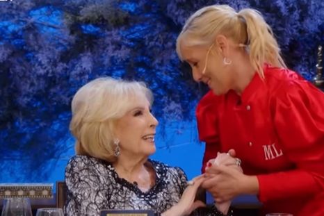 Mirtha Legrand emocionada. Mirtha Legrand emocionada.