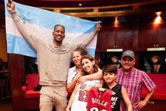 viajo a miami a ver a su idolo de la nba y se llevo la sorpresa de su vida viajo a miami a ver a su idolo de la nba y se llevo la sorpresa de su vida