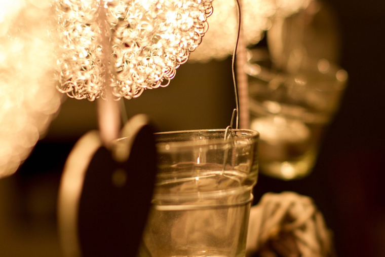 La luz cálida crea espacios más acogedores, mientras que la luz blanca ofrece más iluminación. Foto: Pixabay - pixabay.com