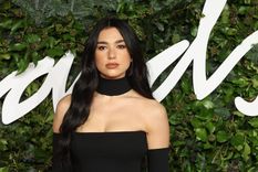 Foto: https://www.sport.es/es/noticias/gente/dua-lipa-felicita-ano-ensenando-80601030 Foto: https://www.sport.es/es/noticias/gente/dua-lipa-felicita-ano-ensenando-80601030