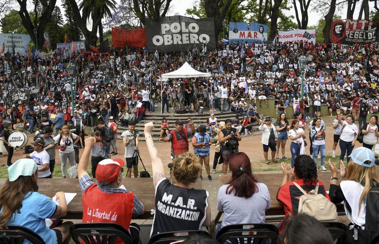 Organizaciones sociales, entre ellas el polo Obrero, realizaron un plenario nacional piquetero y prepararon un plan de lucha. Foto: Télam