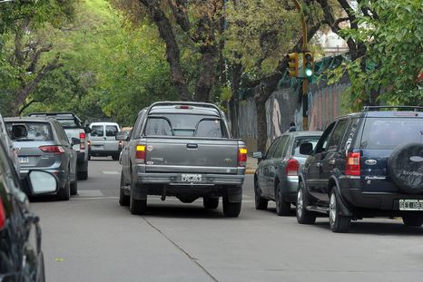Cómo son los controles para reducir la doble fila en CABA. Cómo son los controles para reducir la doble fila en CABA.