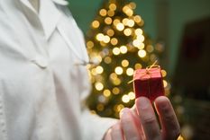Equipos de voluntarios llevan a cabo campañas para llevar regalos a algunos nosocomios para Navidad. Equipos de voluntarios llevan a cabo campañas para llevar regalos a algunos nosocomios para Navidad.