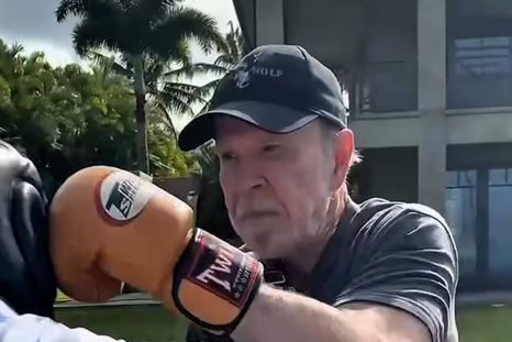 Chuck Norris compartió en las redes sociales un enérgico video, pocos días antes de su fallecimiento. Foto: Instagram @chucknorris Chuck Norris compartió en las redes sociales un enérgico video, pocos días antes de su fallecimiento. Foto: Instagram @chucknorris