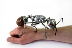 magnificos animales hechos con chatarra