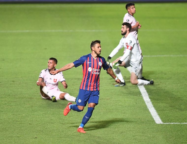 Ángel Romero cuando vistió la camiseta de San Lorenzo. Foto: Télam Ángel Romero cuando vistió la camiseta de San Lorenzo. Foto: Télam