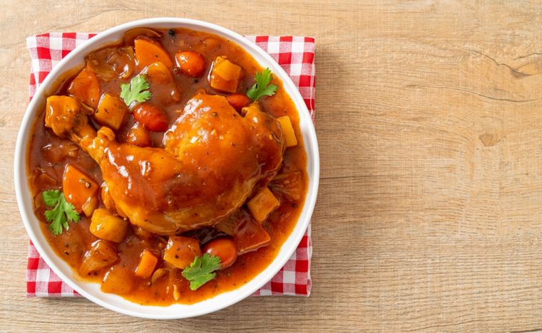 Pollo en salsa de la abuela Una receta simple y deliciosa en pocos pasos Foto: Shutterstock