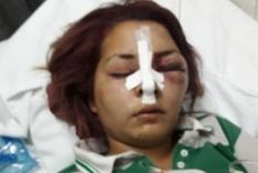 video: brutal paliza a una mujer a la salida de un boliche