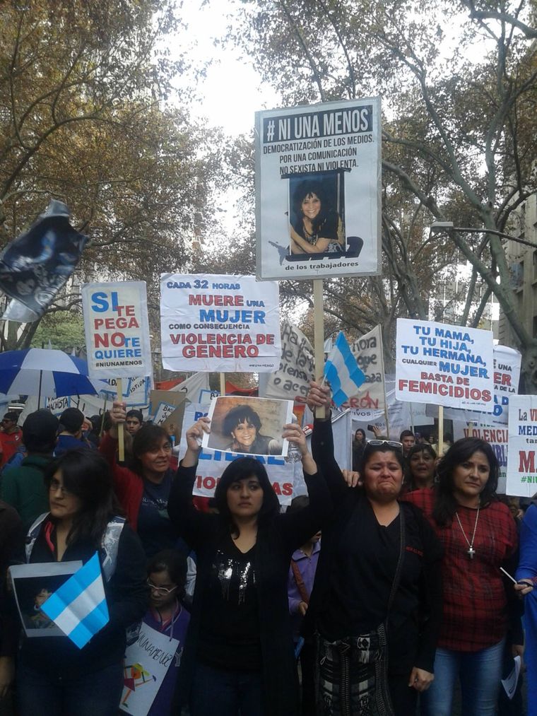 Algunas postales de aquella primera marcha de Ni Una Menos. Algunas postales de aquella primera marcha de Ni Una Menos.