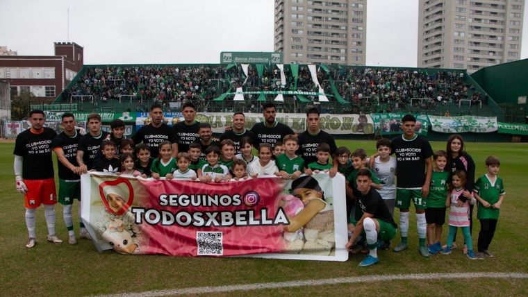 En Caballito se festejó la victoria de Ferro y la caída de Vélez. Foto: @FerroOficial