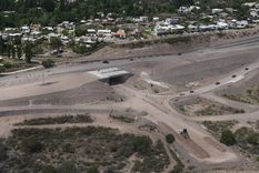 Milei anticipó que llevará la obra pública a cero Foto: Walter Moreno / Mdz Moto G32