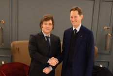 Javier Milei junto a John Elkann.