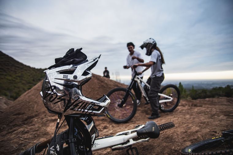 Otra postal del mendocino, en Gales. Otra postal del mendocino, en Gales.