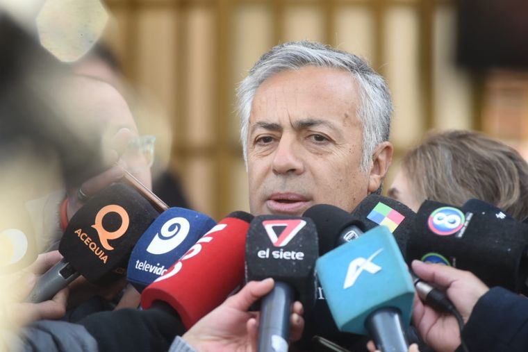 Cornejo votó y reconoció que hay mal humor social. Foto: Maximiliano Ríos