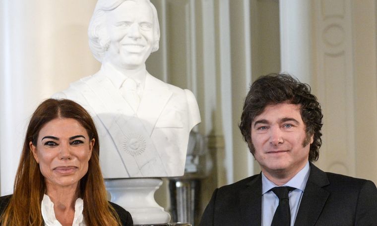 Zulemita Menem y Javier Milei. El Presidente ha mostrado en más de una oportunidad su admiración por el expresidente Carlos Menem. Foto: Presidencia