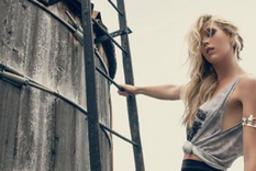 alexandra richards, la hija sexy y rebelde de keith richards