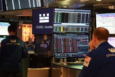 Los bonos argentinos operan mixtos y el riesgo país se asienta arriba de los 500 puntos