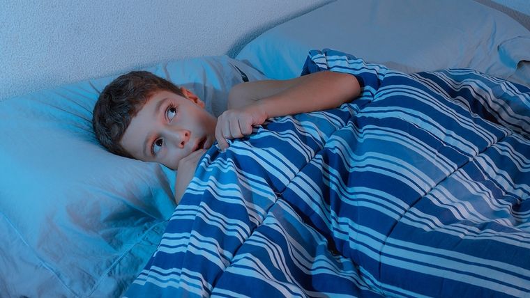 Los trastornos de sueño en los niños pueden presentarse de diferentes formas. Foto: Freepik