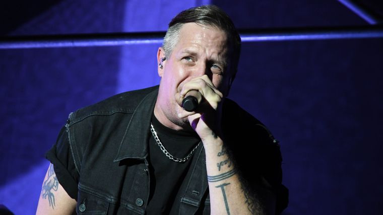 Molotov logró hacer saltar al público mendocino. Molotov logró hacer saltar al público mendocino.