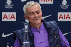 en medio del caos, mourinho va por una joyita del barcelona