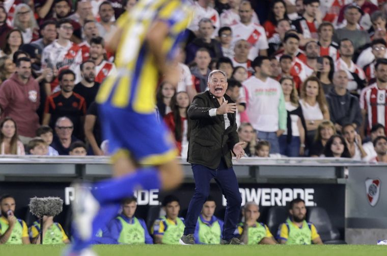 El director técnico del Canalla reconoció las chances de sumar al jugador de Benfica Foto: Fotobaires