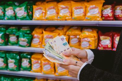 MDZol | Las empresas prevén incrementos salariales para 2024 de un total acumulado de 198%.  Foto: Shutterstock