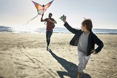 La evidencia sugiere que los retiros especializados también podrían ayudar a los padres más vulnerables y a sus hijos. Foto: GETTY IMAGES