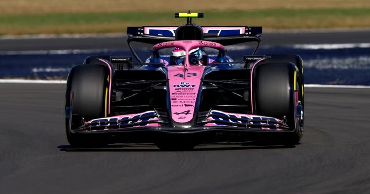 Franco Colapinto logró un meritorio 9° lugar en Silverstone.
