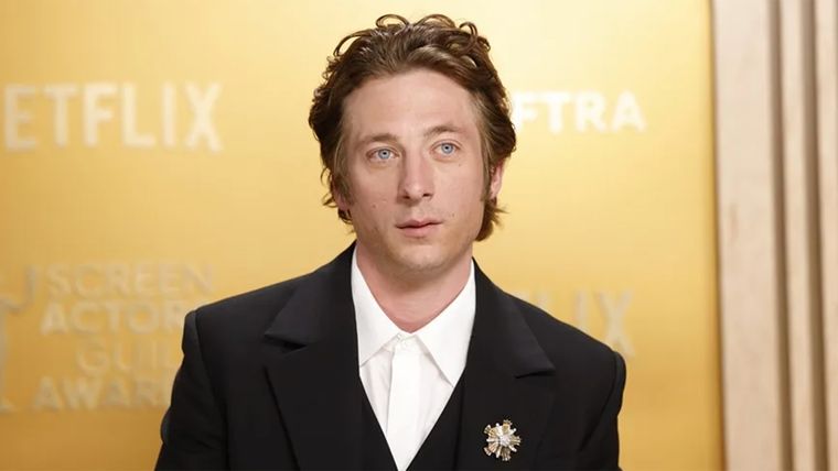 &nbsp;Jeremy Allen White.