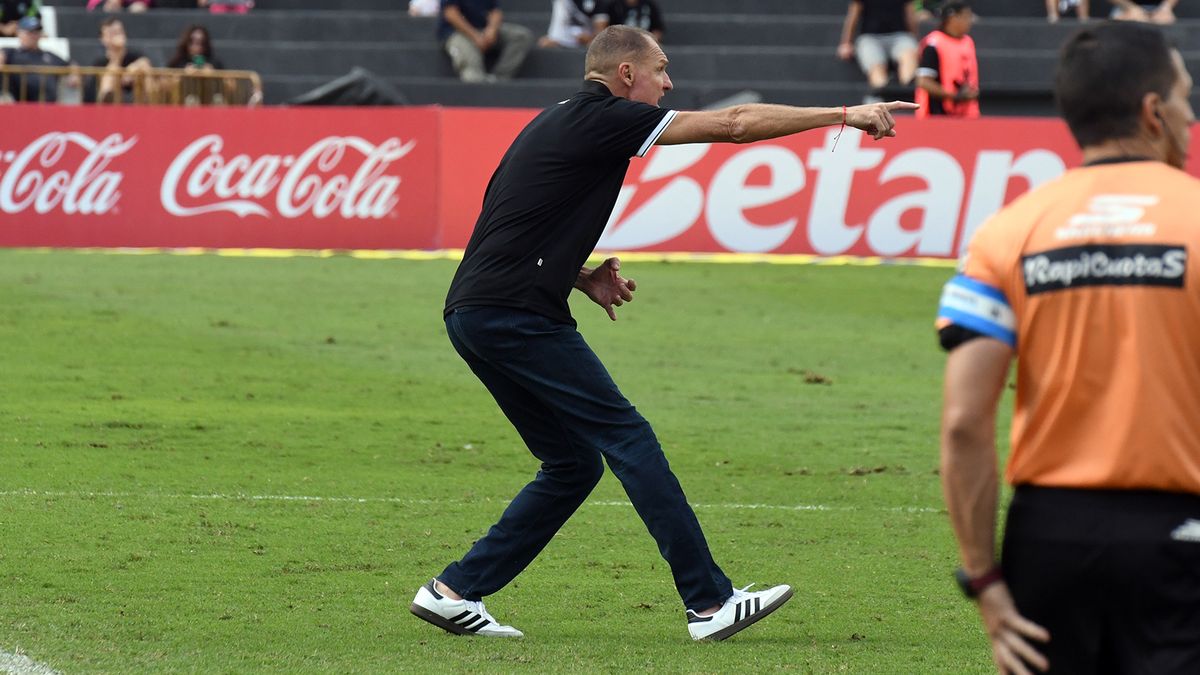 Franco apuesta al recambio: Gimnasia va con suplentes en la Copa Argentina