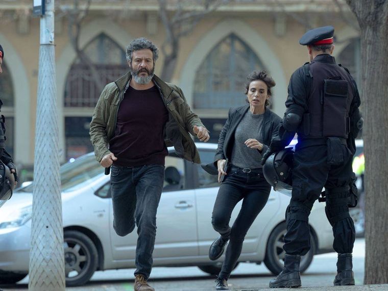 La serie de Netflix que no te vas a querer perder es una adaptación de la novela El verdugo de Gaudí.