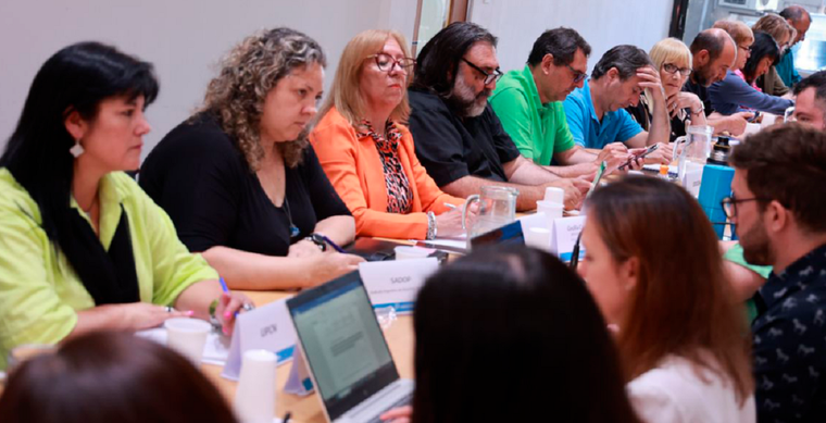 Encuentro paritario con los gremios que integran el Frente de Unidad Docente bonaerense Foto: Prensa Ministerio de Trabajo Provincia de Buenos Aires