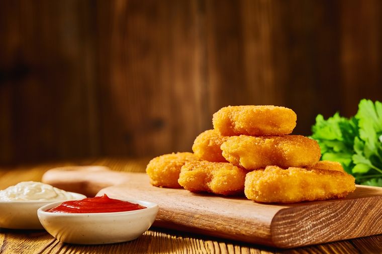 La receta de los nuggets hechos en casa permiten evitar conservantes, exceso de sodio y grasas saturadas que suelen encontrarse en los industriales. La receta de los nuggets hechos en casa permiten evitar conservantes, exceso de sodio y grasas saturadas que suelen encontrarse en los industriales.