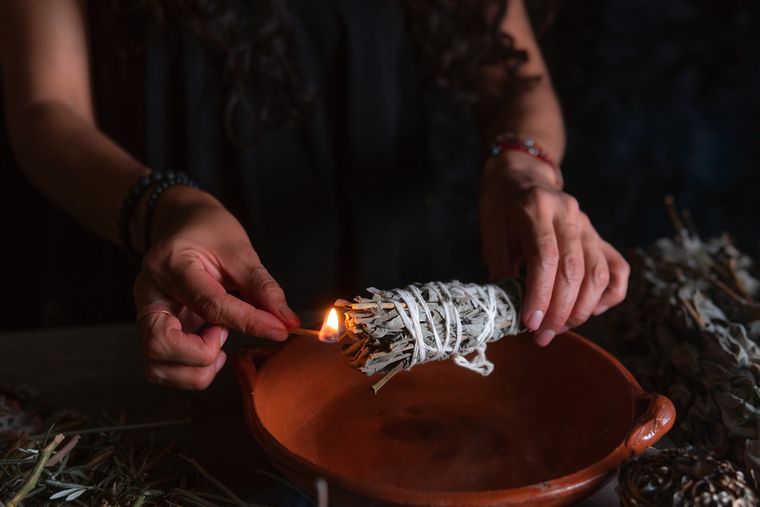 El sahumo es sencillo de hacer y perfume todo el hogar. El sahumo es sencillo de hacer y perfume todo el hogar. 