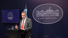 Manuel Adorni conferencia El vocero presidencial, Manuel Adorni, cuestionó las recientes declaraciones del nuevo subsecretario de Ambiente, Fernando Brom, sobre la falla del Gobierno a la hora de prevenir los incendios. Foto: Prensa Presidencia