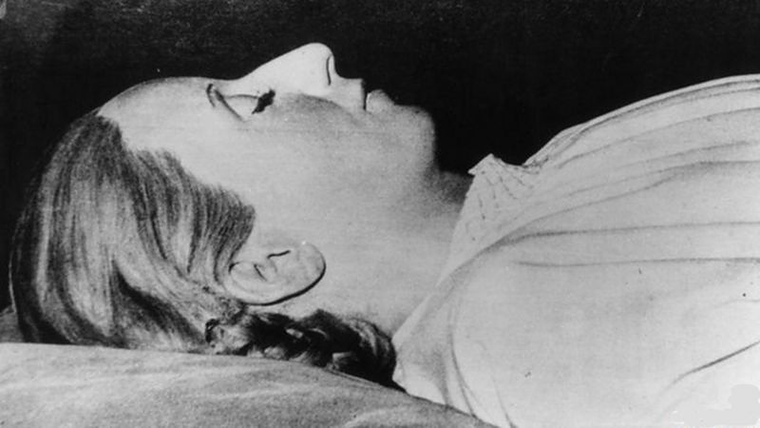 El cuerpo de Eva Perón fue embalsamado tras su muerte, el 26 de julio de 1952 Foto: GETTY IMAGES