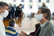 Con uno sí y con el otro no: Suarez habló con Orozco (Las Heras) pero no con Félix (San Rafael). Foto: Gobierno de Mendoza