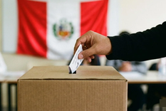 Perú vota para escoger entre 35 candidatos a su noveno presidente en diez años Perú vota para escoger entre 35 candidatos a su noveno presidente en diez años