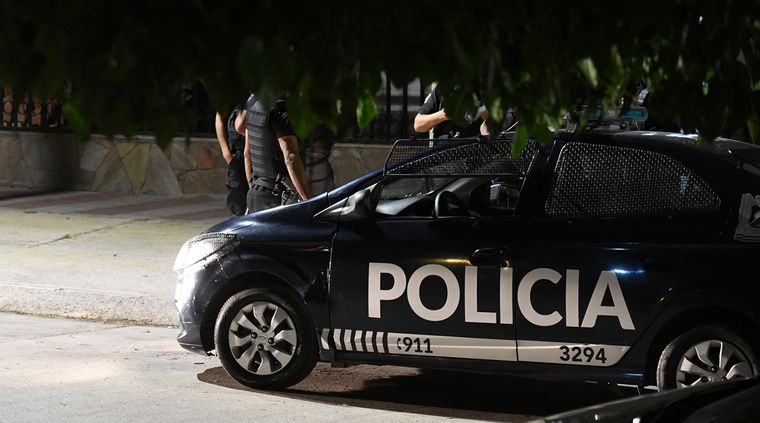 Policía de Mendoza y el SEC asistió al jubilado Foto: ALF PONCE MERCADO / MDZ