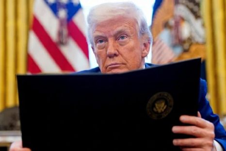 Trump suspendió el aumento de aranceles durante 90 días, pero intensificó la guerra comercial con China. Foto: BBC