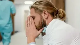 Los médicos, con una limitada capacidad de voz o voto, cada día actuarán de acuerdo a una medicina más defensiva. Los médicos, con una limitada capacidad de voz o voto, cada día actuarán de acuerdo a una medicina más defensiva.