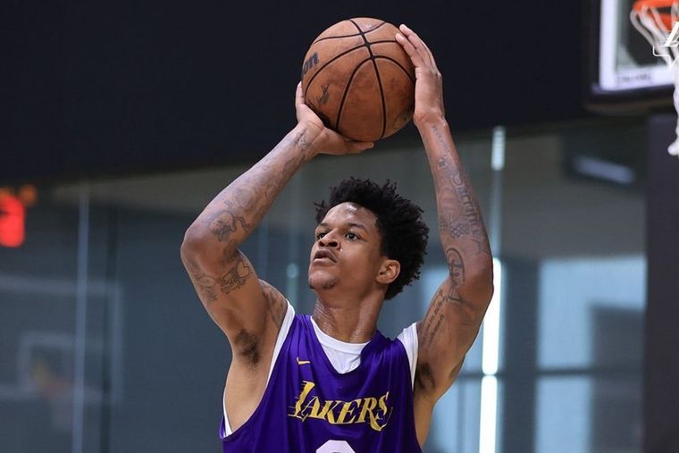 Los Lakers ficharon al hijo de Shaquille ONeal, Shareef, quien es ahijado de Kobe Bryant.