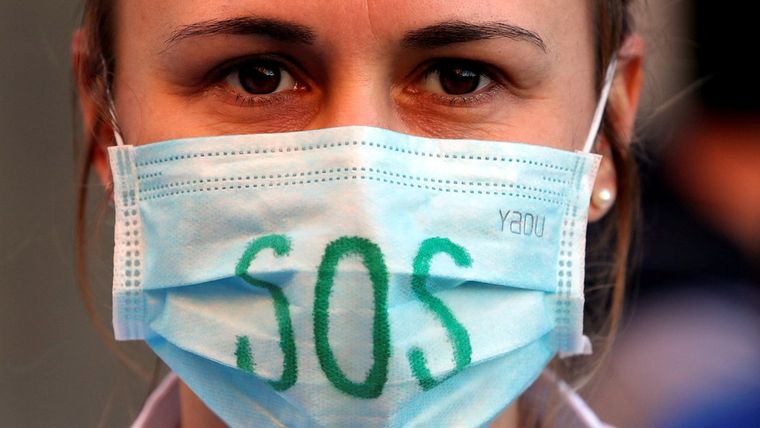 Un infectólogo explicó que los vacunados no se contagian en igual proporción que los no vacunados.