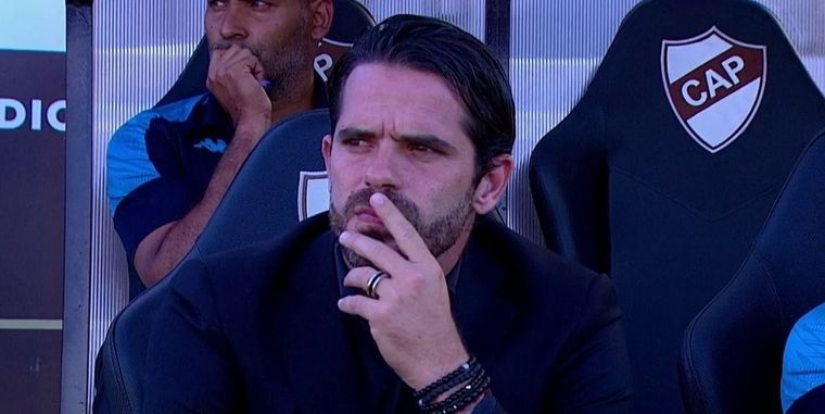 Racing no dejó conforme a Gago pero le alegró su cumpleaños con una victoria agónica.