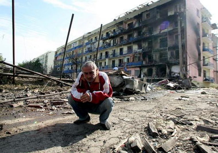 El conflicto entre Rusia y Georgia obligó a cerca de 100.000 personas a abandonar sus hogares. Foto: EFE