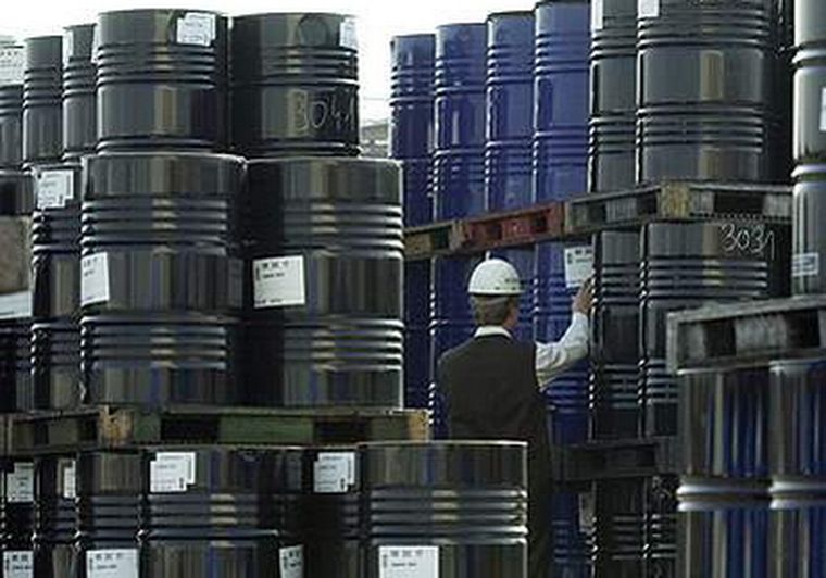 El precio del petróleo registró un leve descenso Foto: web