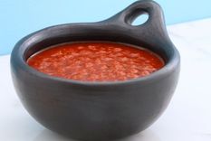 Acompaña tus platos con esta tradicional salsa roja Foto: Shutterstock
